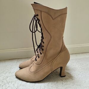 Oak Tree Farms Suede Tan Lace-Up Women's Boots